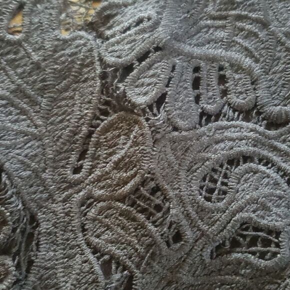 4@30.00 or 20.00 Ladies Blouse by CODE BLUE - Picture 6 of 11